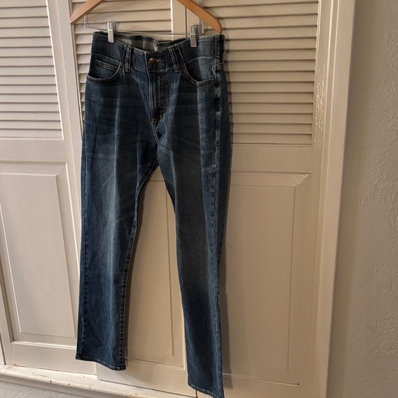 Lee Straight Taper Blue Jeans - Picture 1 of 5